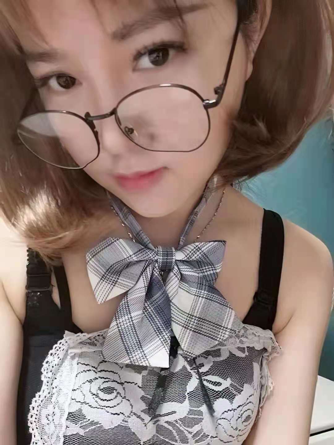 雨花区依依 短发眼镜骚气妹子